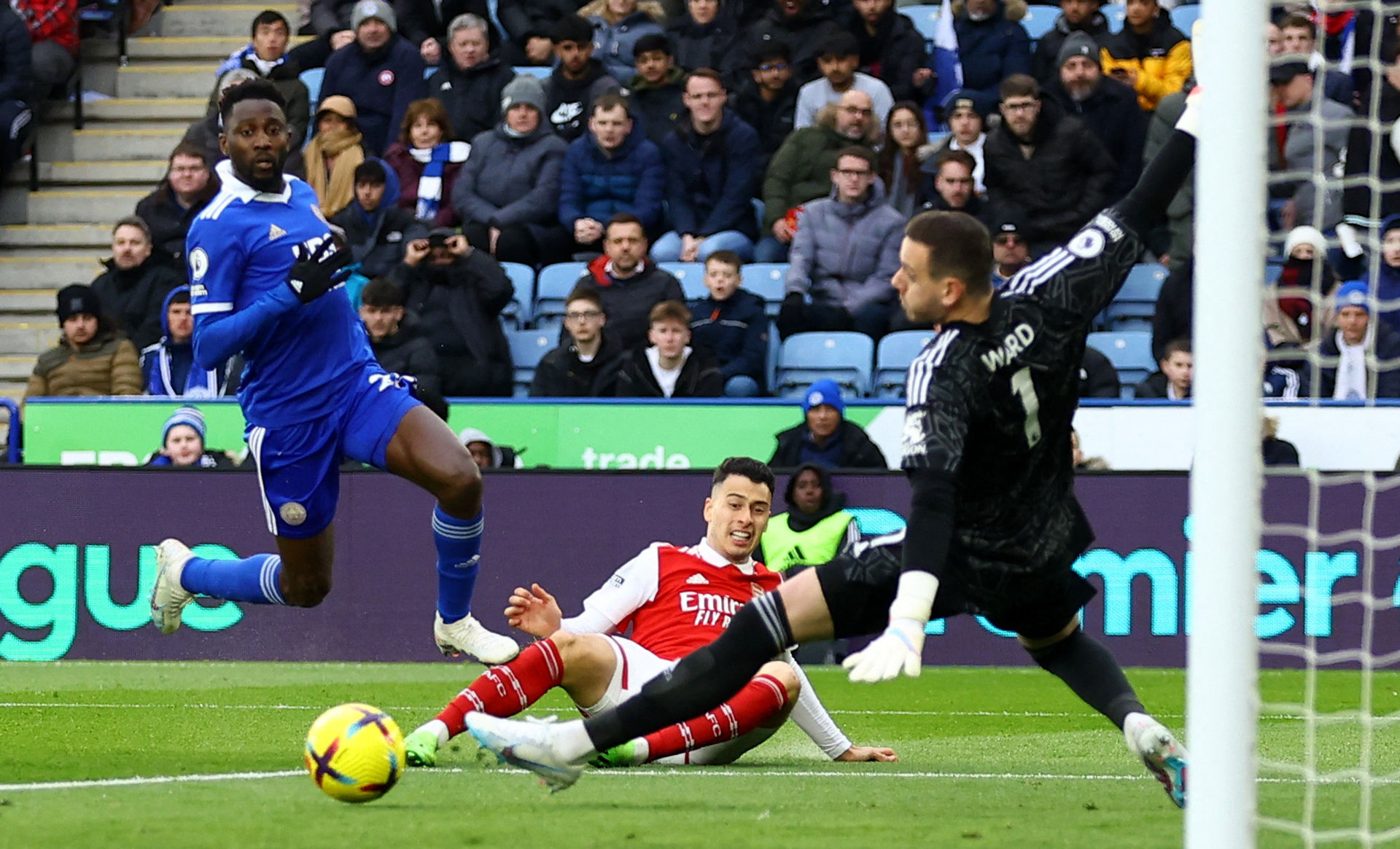 每体：巴萨依然在推进和孔德、埃里克-加西亚和德容的续约工作.